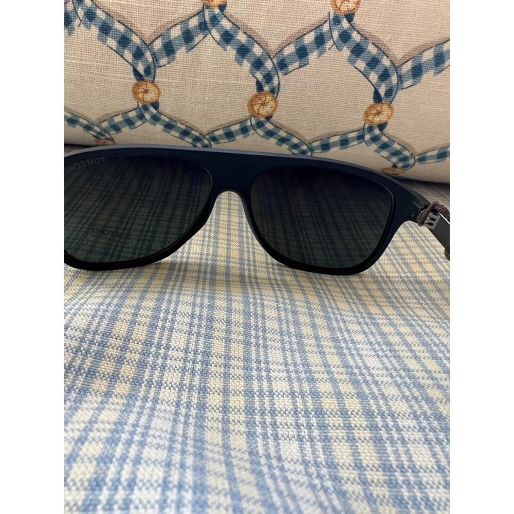 NWT Tom Ford Black Sunglasses - Picture 4 of 6